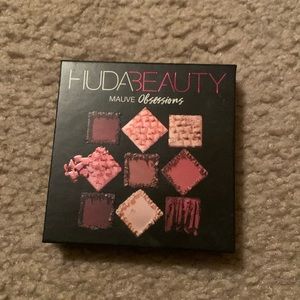 Huda beauty mauve obsessions
